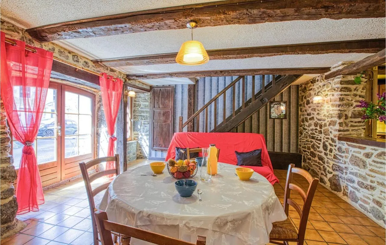 Cozy Apartment In Saint-Chely-Daubrac 0*, Saint-Chély-dʼAubrac 프랑스