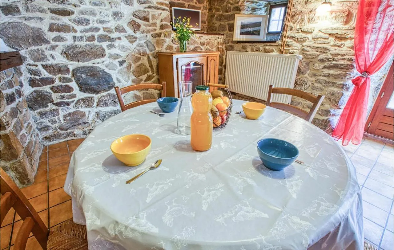 Cozy Apartment In Saint-Chely-Daubrac