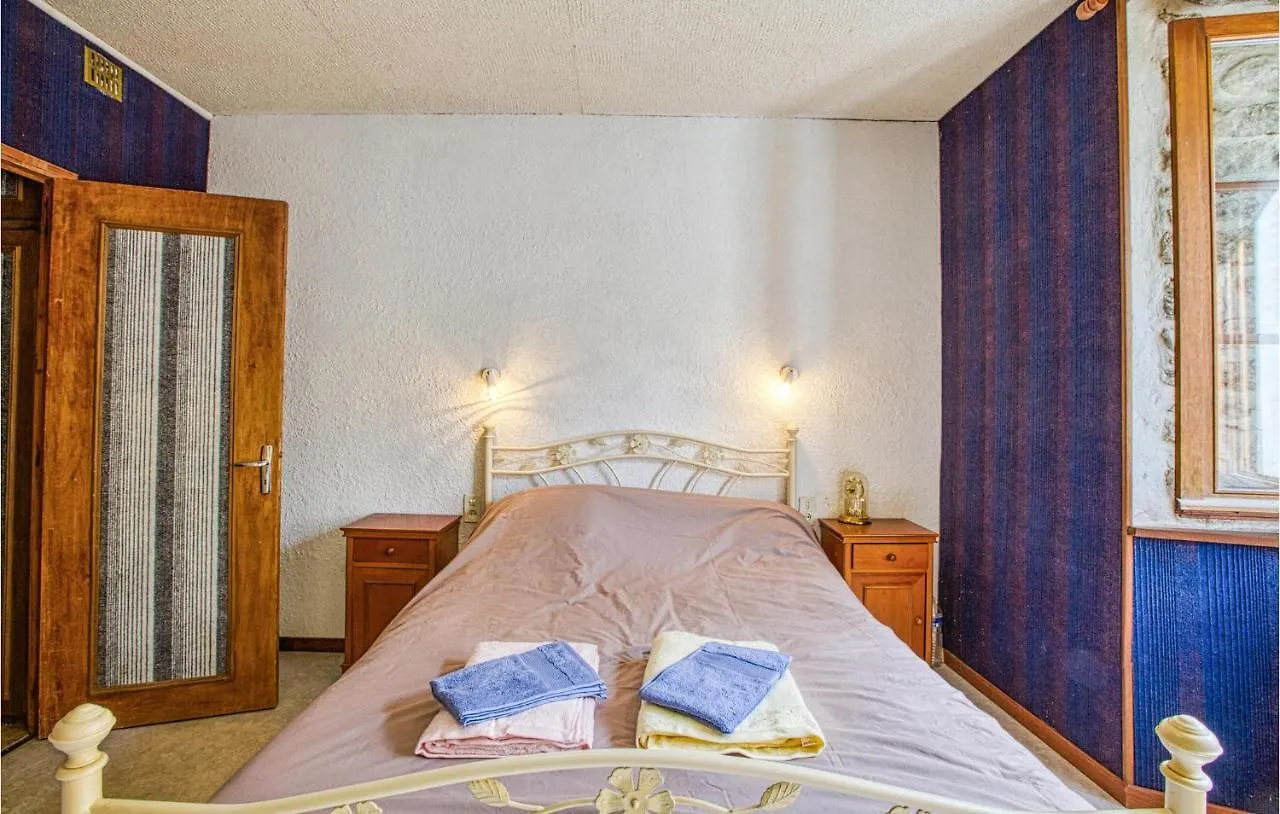 Cozy Apartment In Saint-Chely-Daubrac